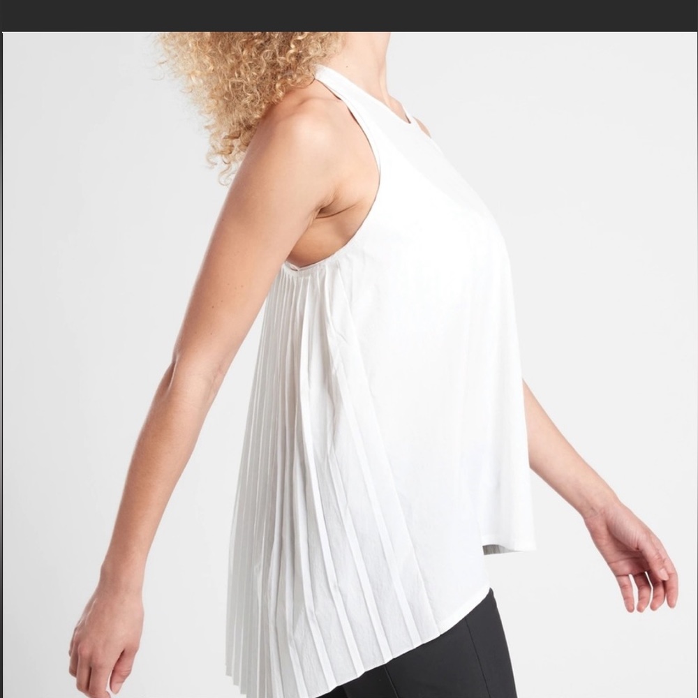 NWOT Athelta Sojourn pleated back tank in size XXS